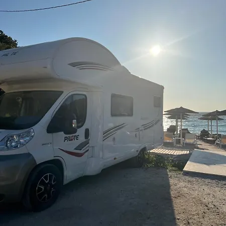 Camper Rent Motorhome Albania ספינת מלון